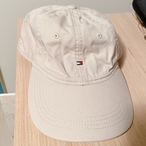 Tommy Hilfiger cap